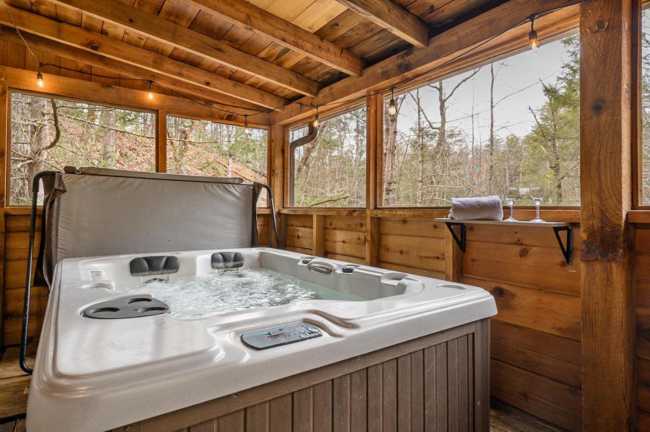 The Robins Nest With Hot Tub Villa Pigeon Forge Eksteriør billede